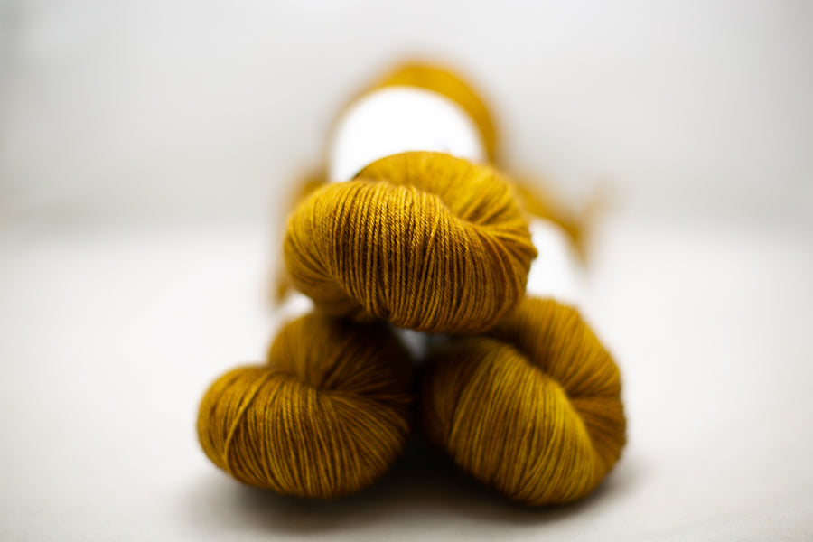 PRE-ORDER - BFL Fingering / Neutrals