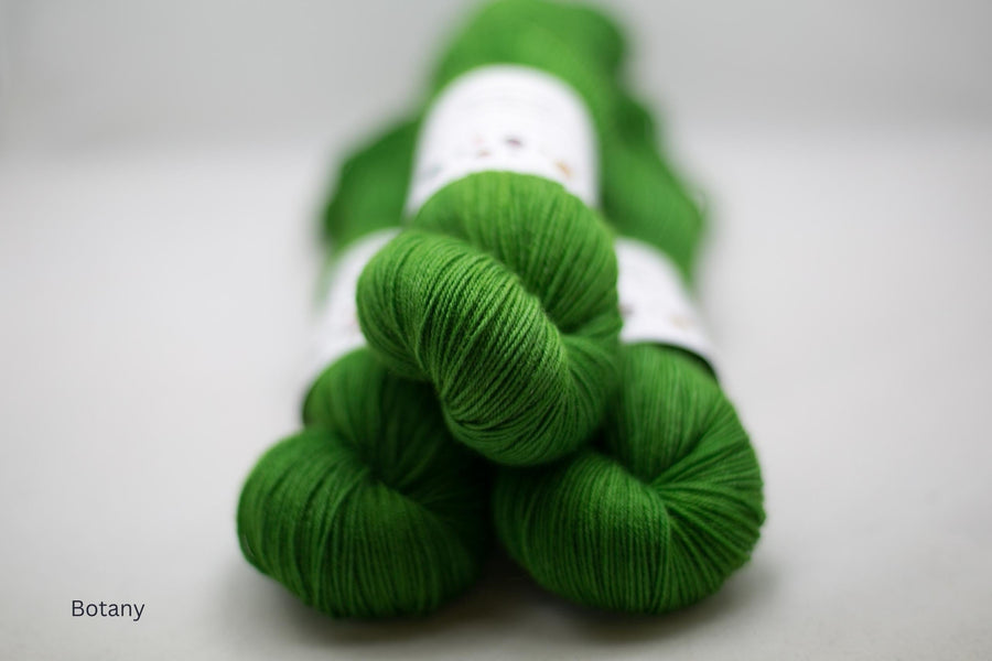 PRE-ORDER - Everyday Sock (midi) / Colours