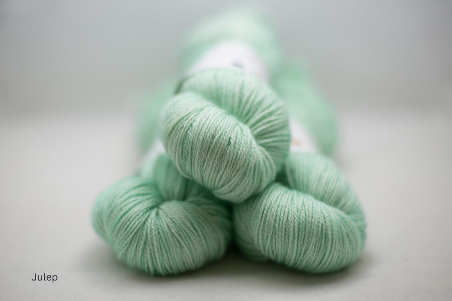 PRE-ORDER - BFL Light DK / Colours