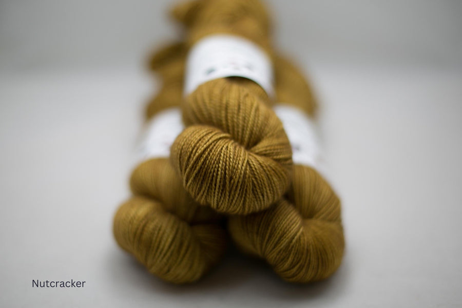 PRE-ORDER - Highland Worsted / Neutrals