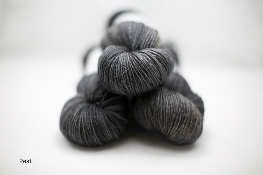 PRE-ORDER - Lush worsted / Neutrals