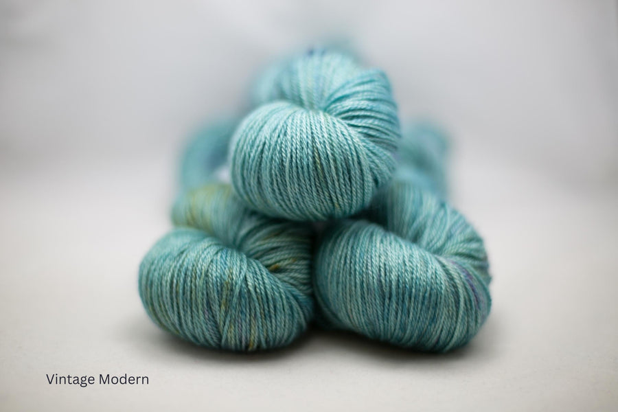 PRE-ORDER - Highland Worsted / Colours