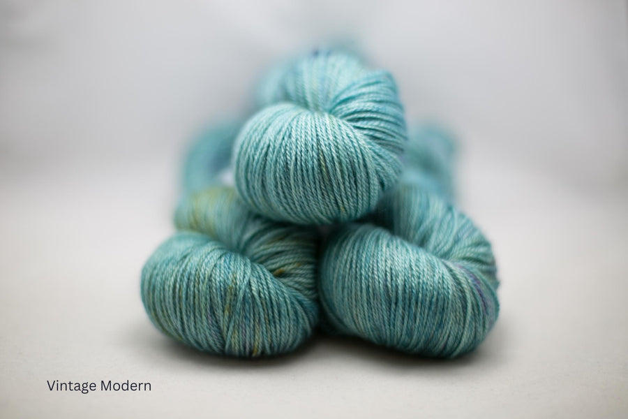 PRE-ORDER - BFL Light DK / Colours